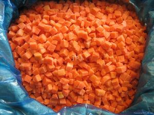 蔬菜攤上的黃金骰子 散裝胡蘿卜價(jià)格回落的深夜札記